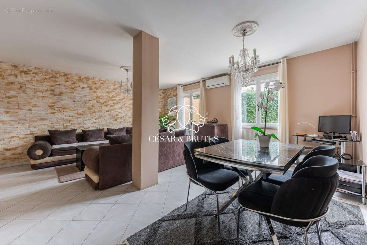 Maison à VENISSIEUX