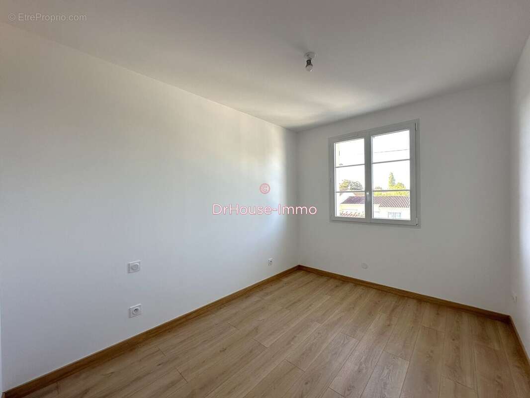 Maison à LINARS