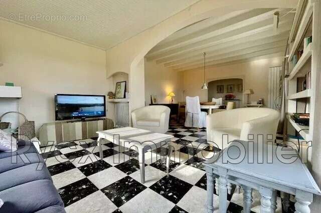Maison 168 m² à Saint-Saturnin-Les-Apt  - photo 7