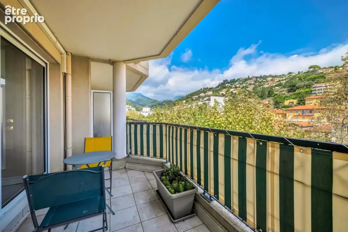 MENTON - BORRIGO - Appartement 4 pièces avec très grande terrasse et garage - photo 13
