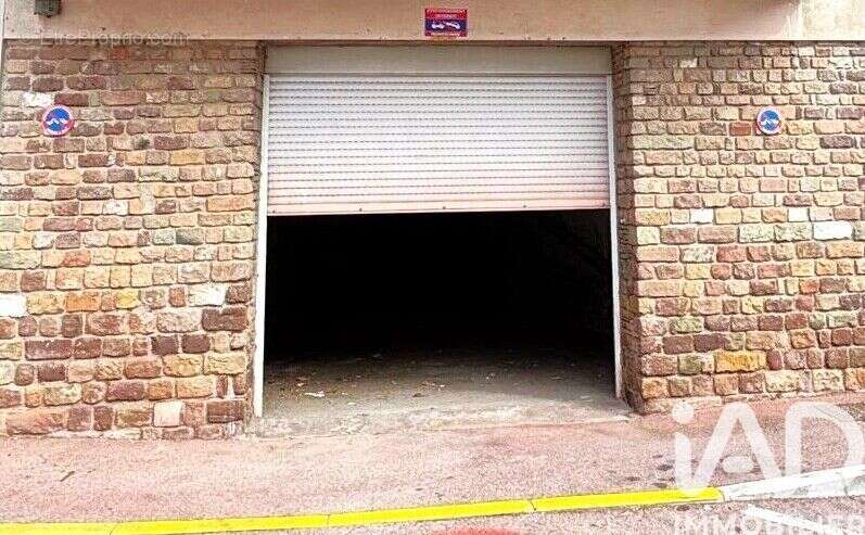 Photo 4 - Parking à FREJUS