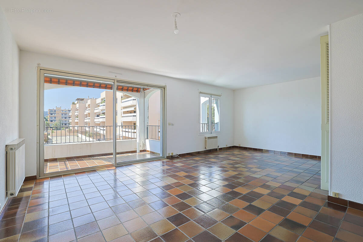 Appartement à HYERES