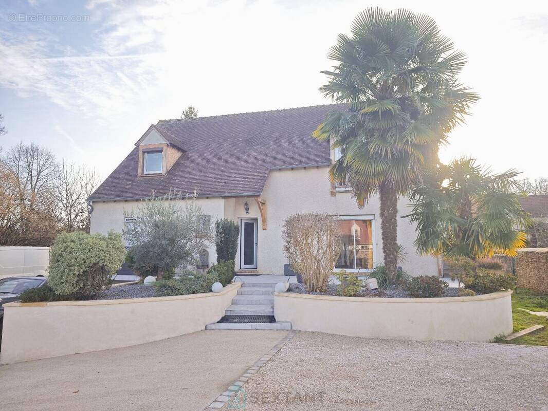 Maison à SAINT-SAUVEUR-SUR-ECOLE