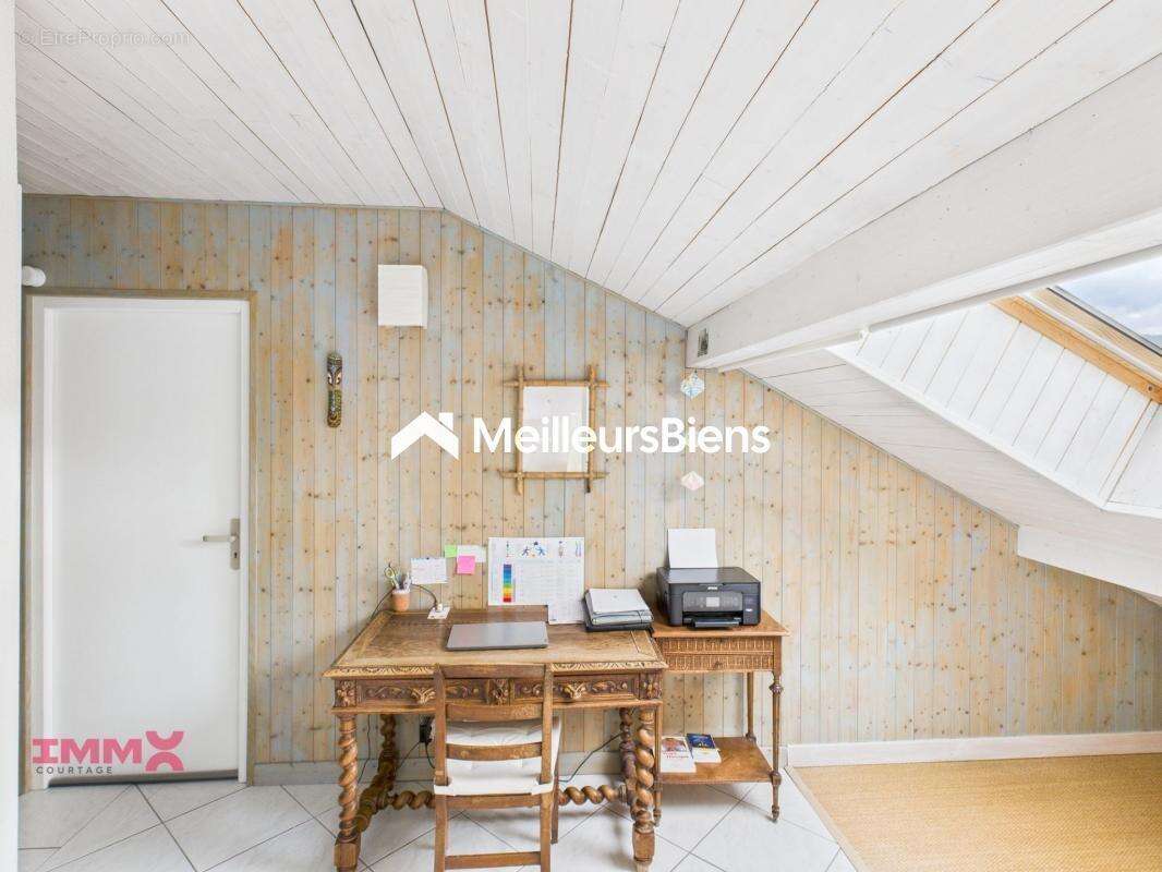 Appartement à LA ROCHE-SUR-FORON