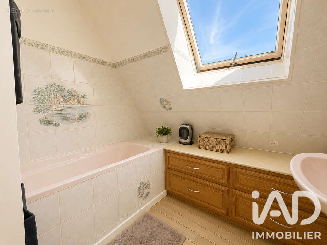 Maison 75 m² à Avesnes-Le-Comte  - photo 6