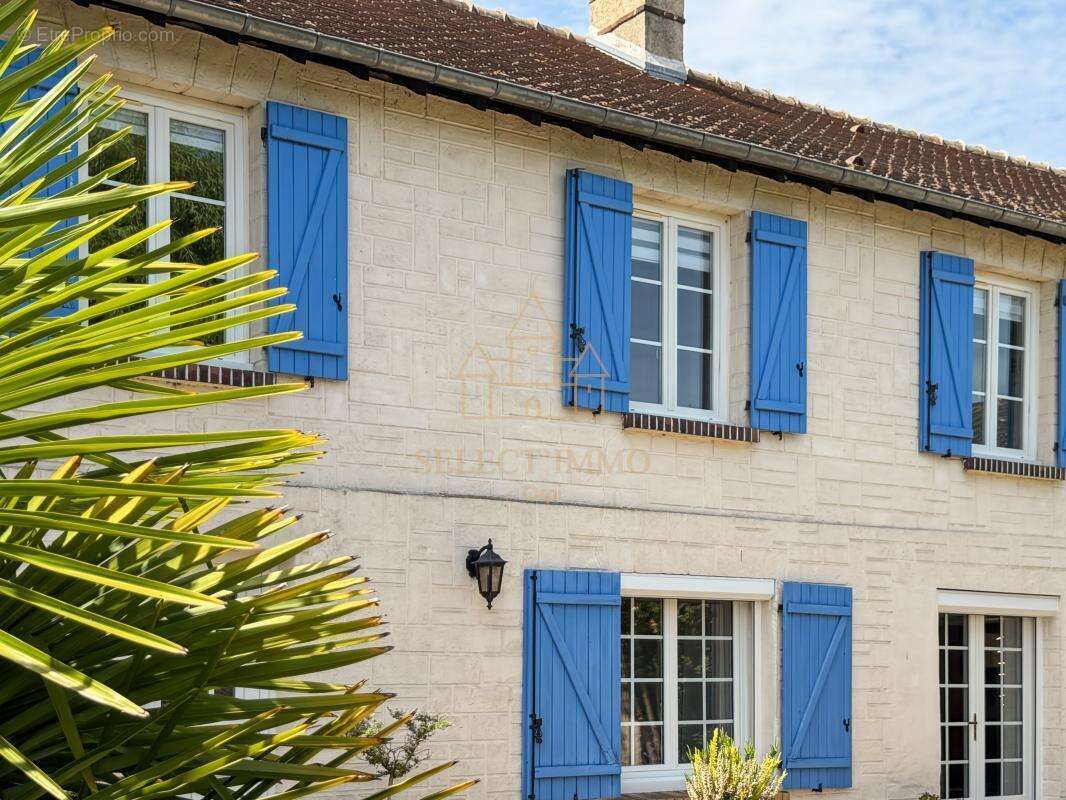 Maison à BREUILPONT