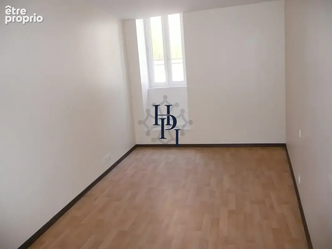 Immeuble à usage locatif et commercial Saint Affrique - photo 10