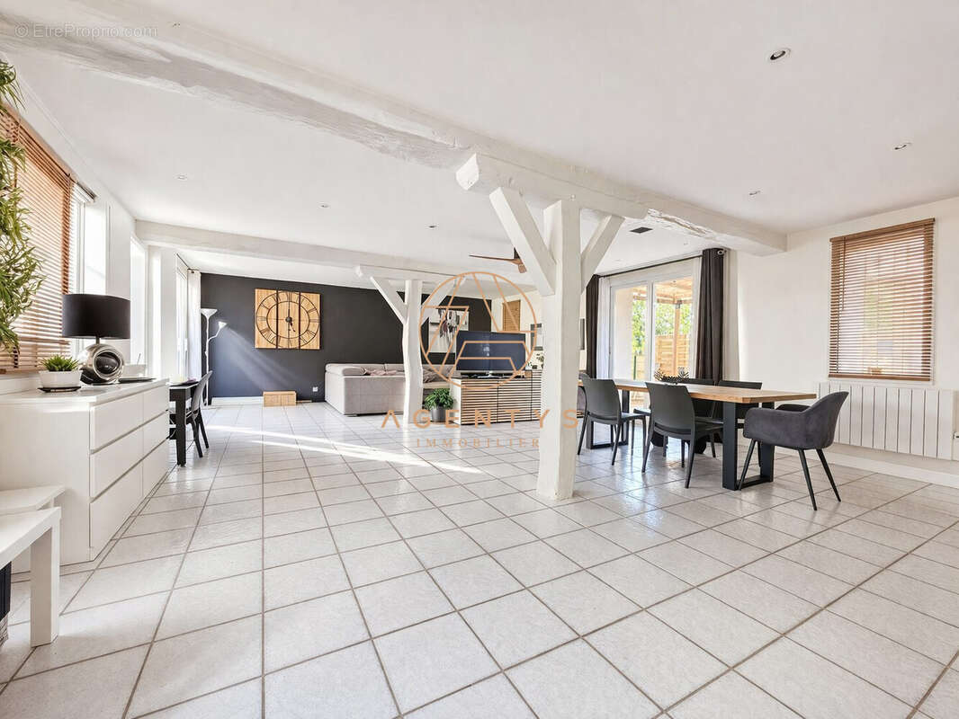 Maison à EMERAINVILLE