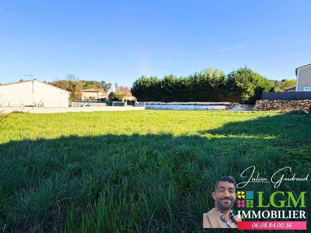 GAJAN – Terrain constructible de 815 m² dans un environnement calme et recherché - photo 2