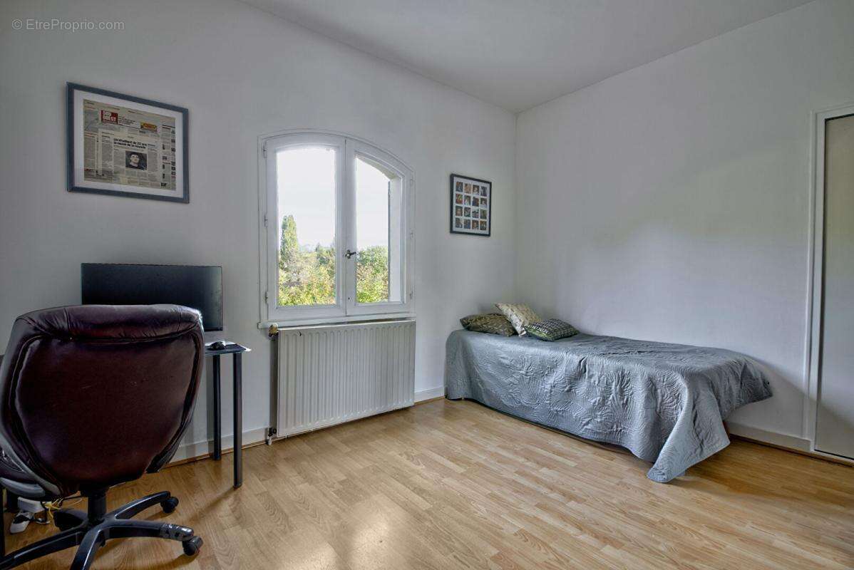 Maison à FARGUES-SAINT-HILAIRE