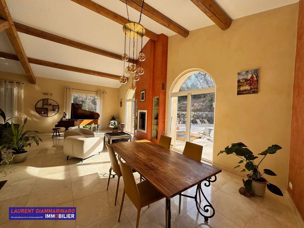 Maison à SAINT-MARC-JAUMEGARDE