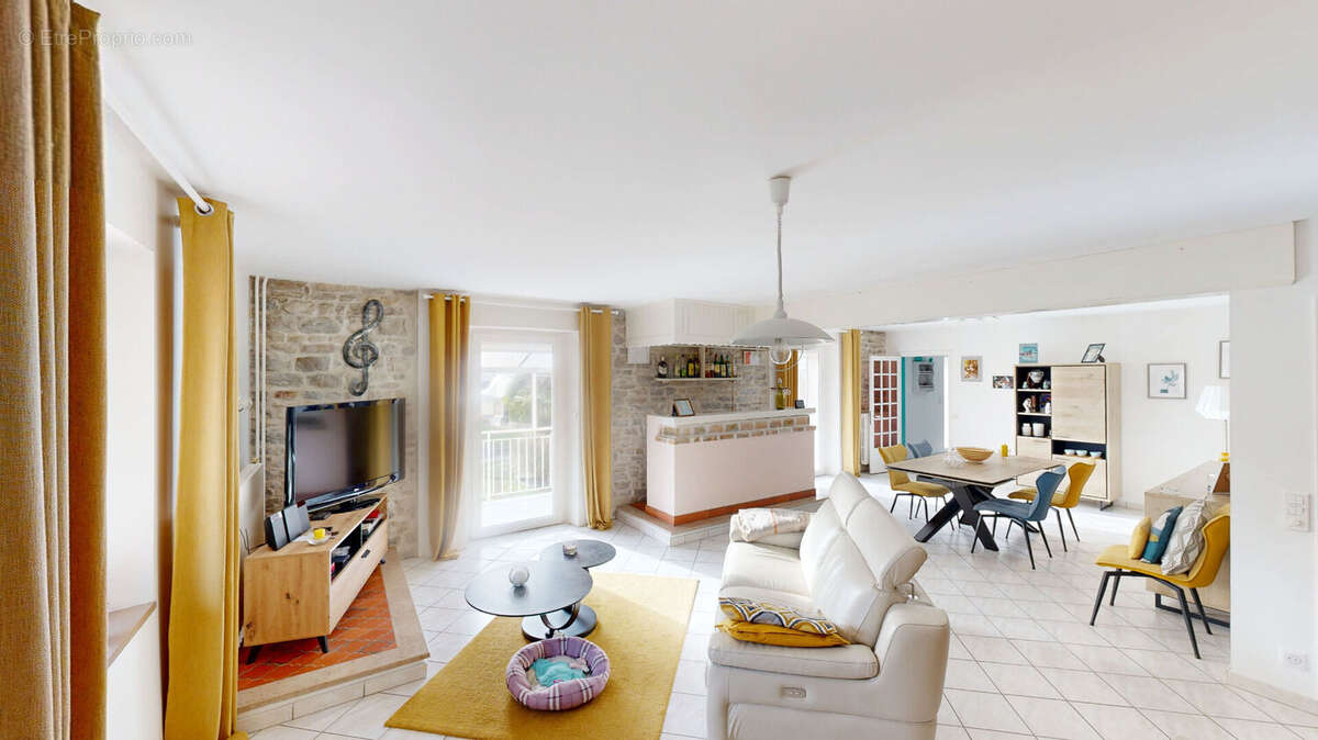 Maison à ARC-ET-SENANS