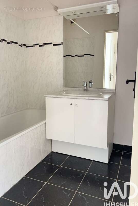 Photo 9 - Appartement à LYON-8E