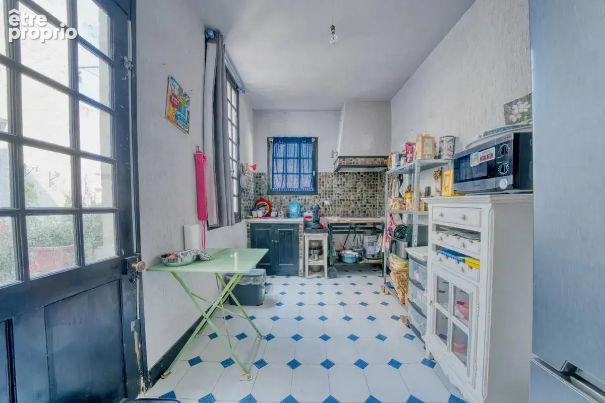 Appartement de 3 pièces de 94 m² à Saintes - photo 4