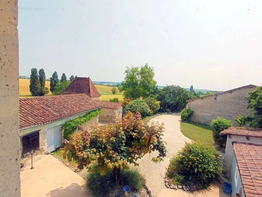 Maison à AUBETERRE-SUR-DRONNE