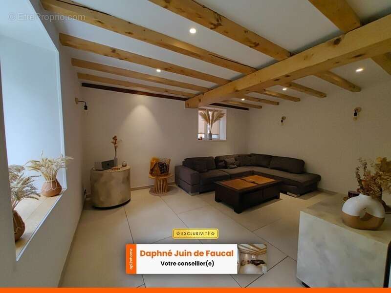 Maison à PERS-JUSSY