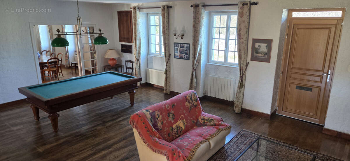 Maison à ARNAC-POMPADOUR