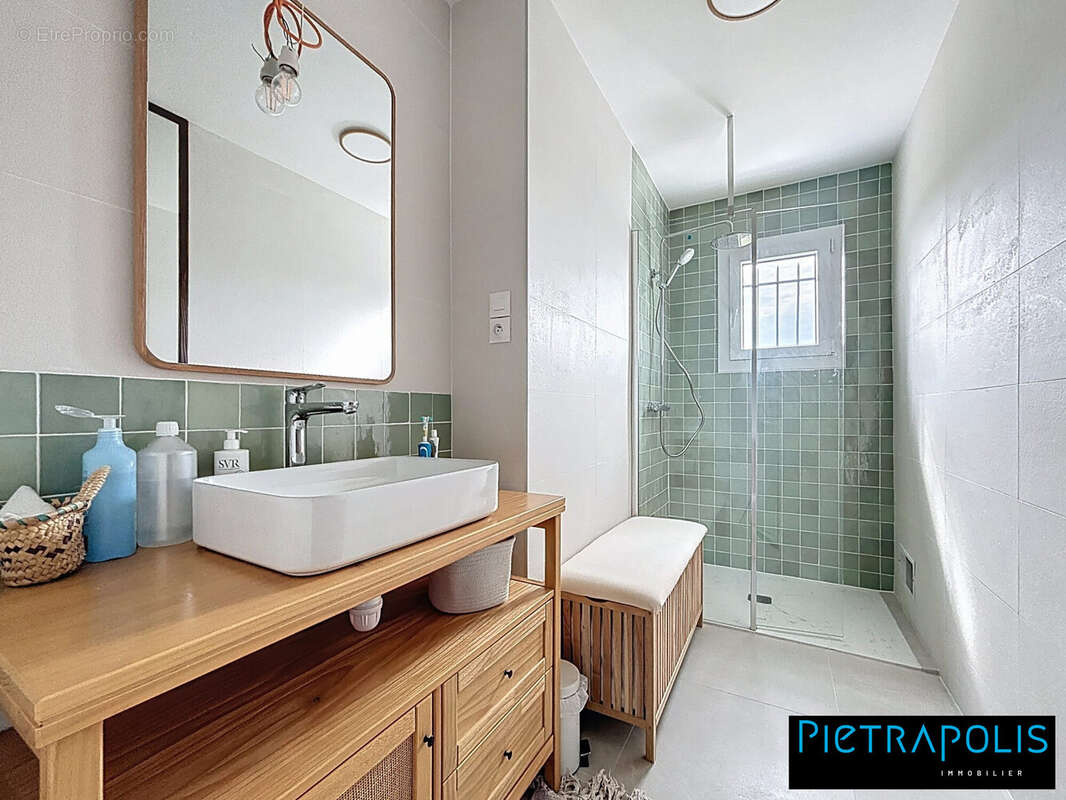 Maison 126 m² à Taluyers  - photo 9