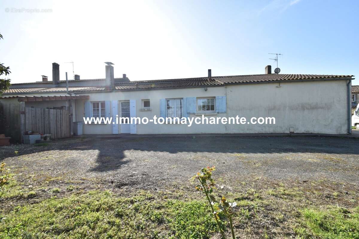 Maison à TONNAY-CHARENTE
