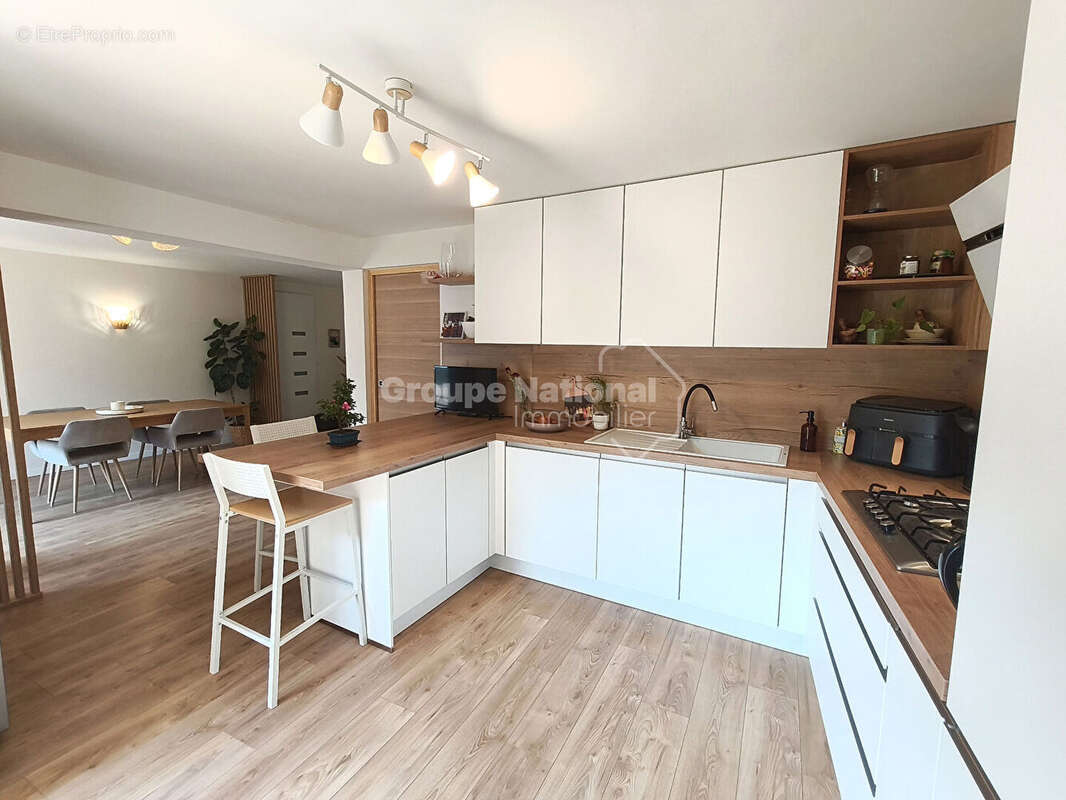 Villa familiale rénovée 197 m² - Piscine - Dépendance - photo 5
