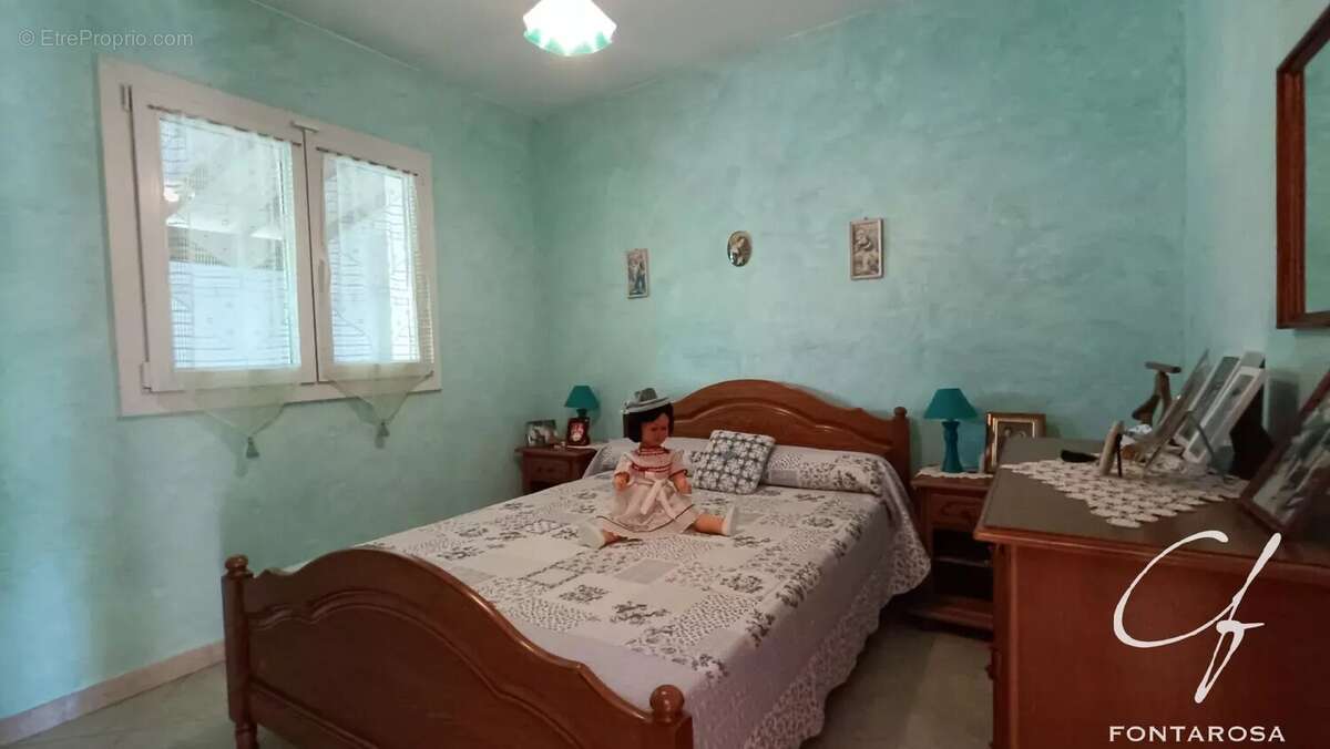 Maison à LE MUY