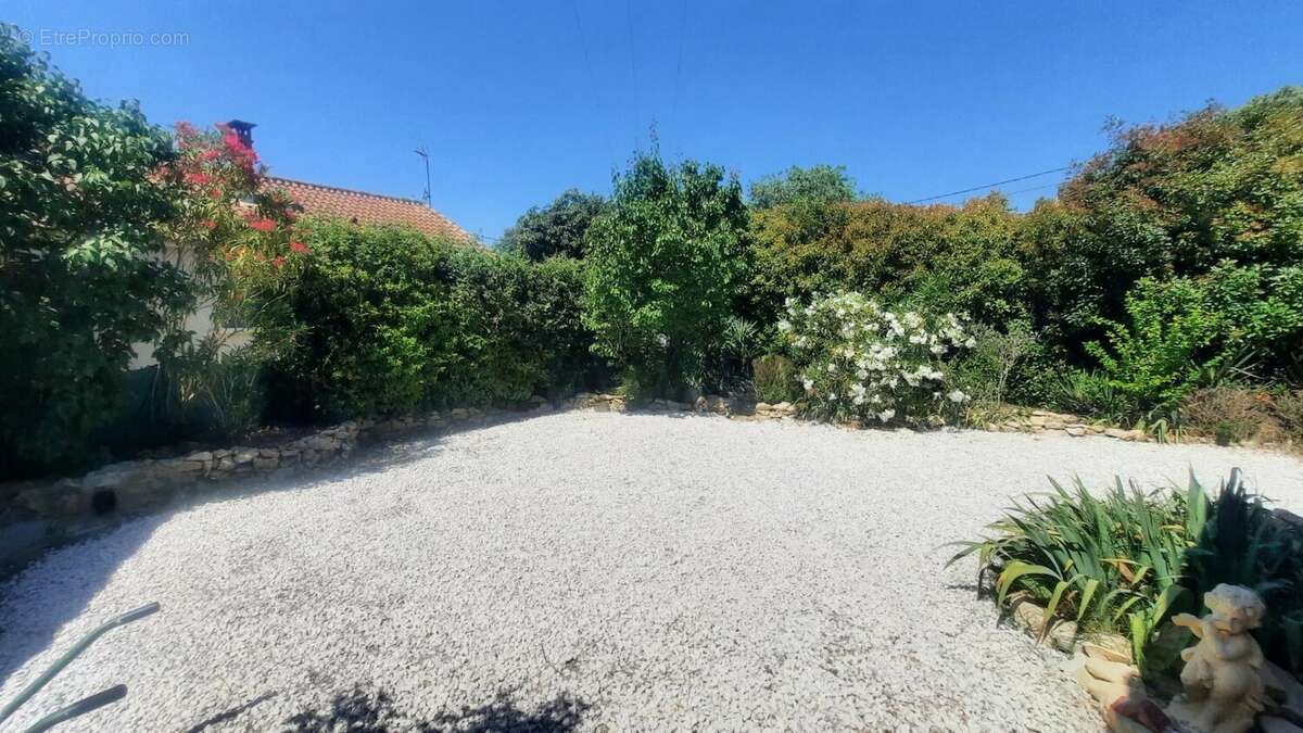 Maison à QUISSAC
