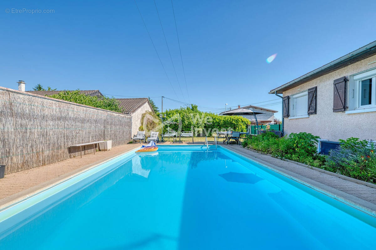 Maison à SAINT-ROMAIN-DE-JALIONAS