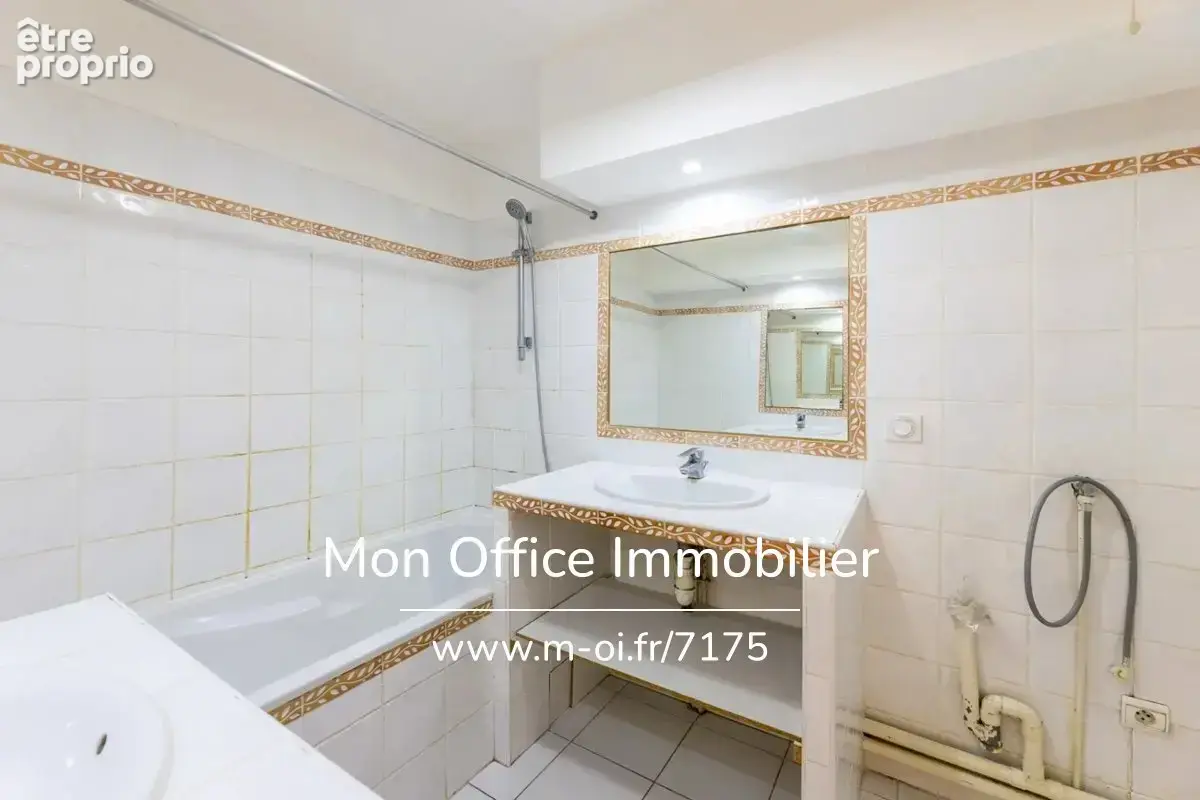 Référence : 7175-ETH - Appartement - T3 - Ascenseur - Terrasse - Garage - Centre ville historique - photo 7