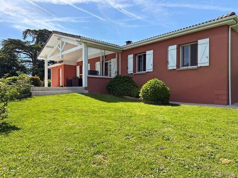 Maison à PRECHAC