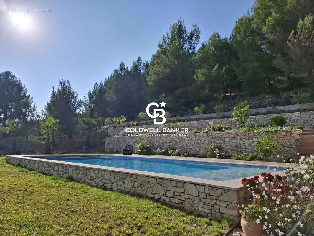 Maison à CARQUEIRANNE