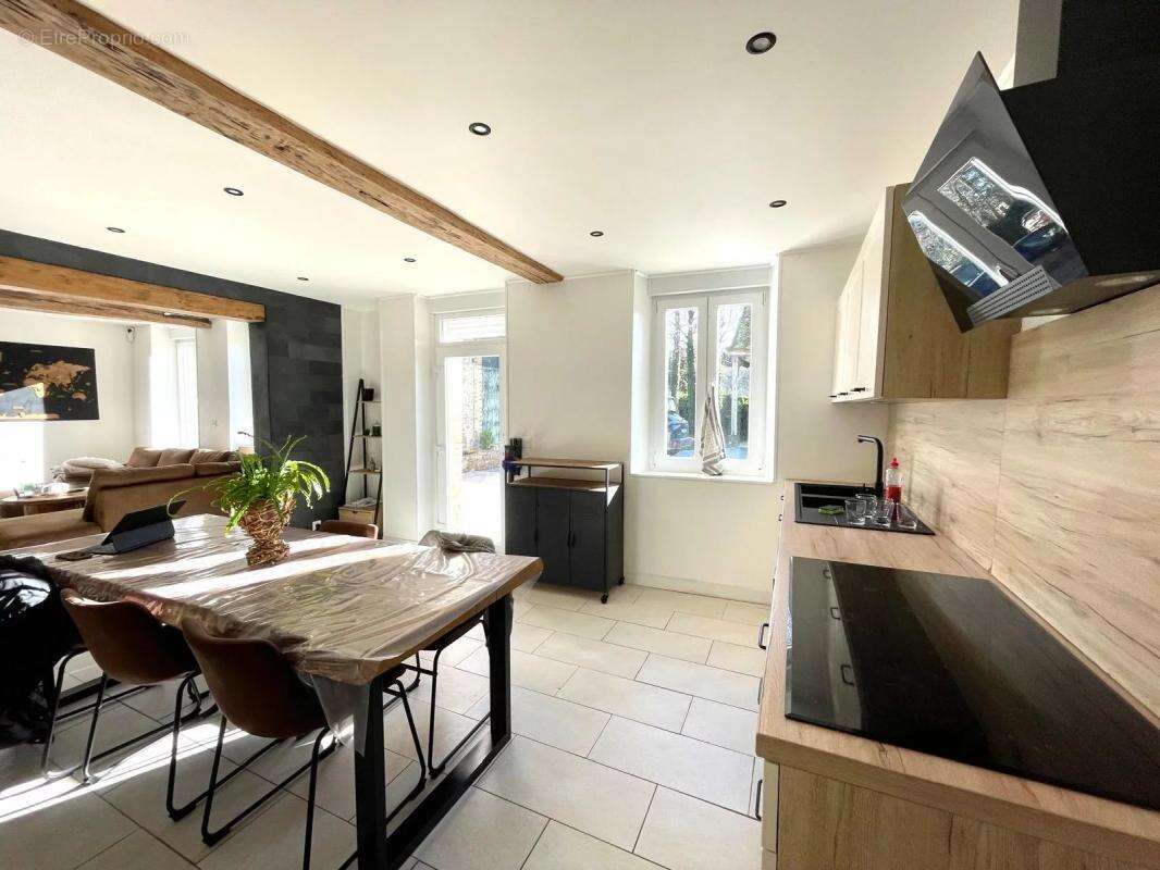 Maison à VILLEBOUGIS