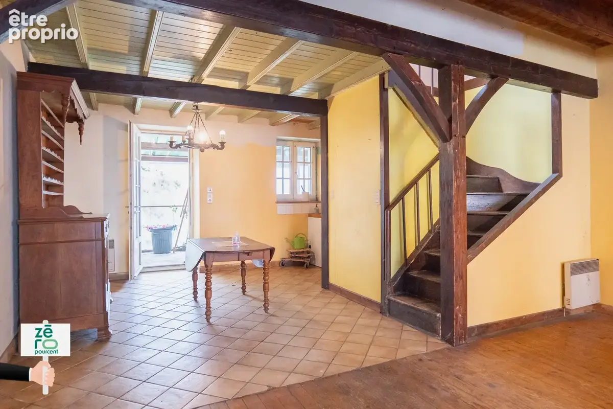 Maison à rénover au Champ-Saint-Père   Centre-bourg, jardin clos de murs, dépendance et potentiel de 2 chambre - photo 6