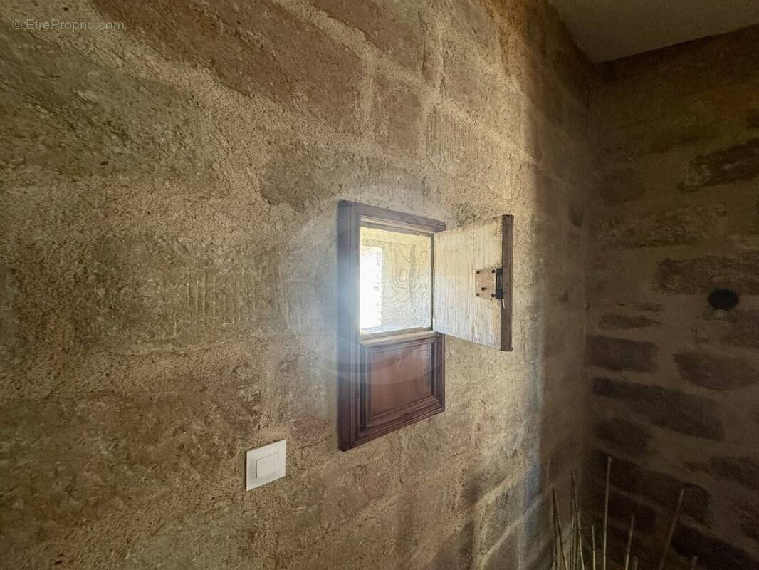 Maison à MONTAGNAC