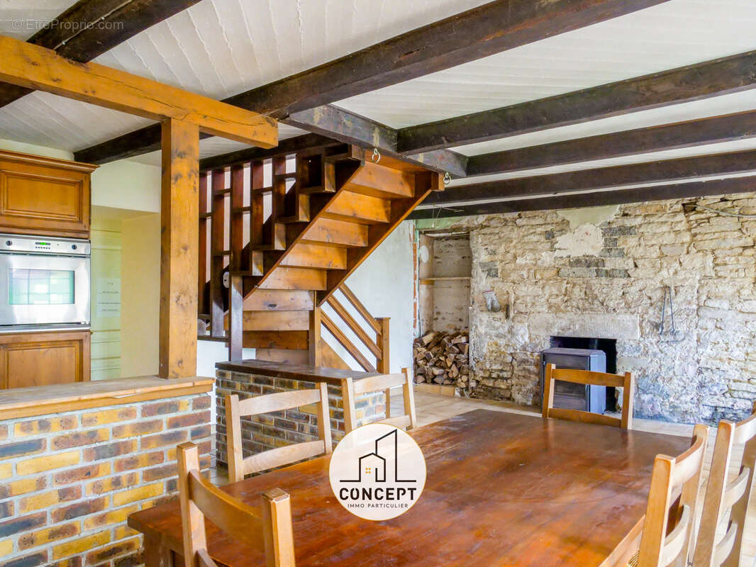 Maison à CORAY