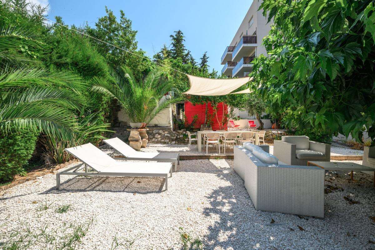 Maison de ville rénovée, 122 m2 piscine quartier Vespins - photo 2
