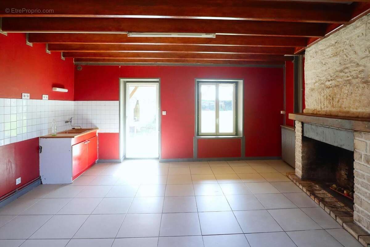 Maison 98 m² à Loubille  - photo 4