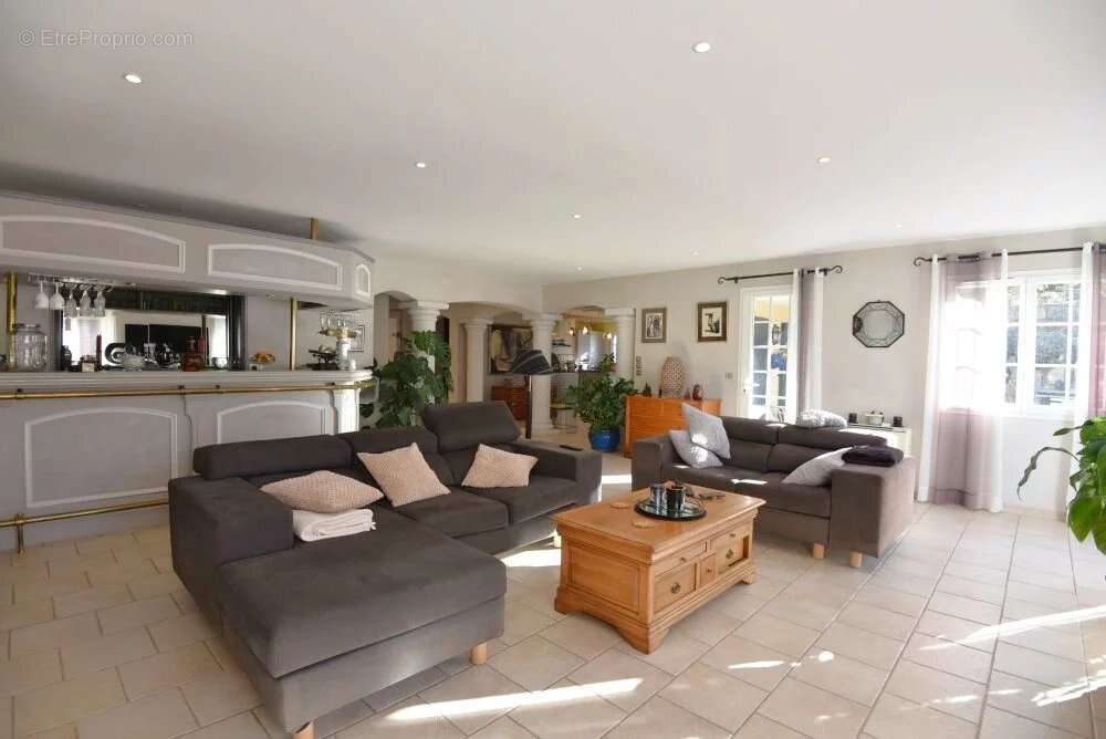 Maison à LES ADRETS-DE-L&#039;ESTEREL