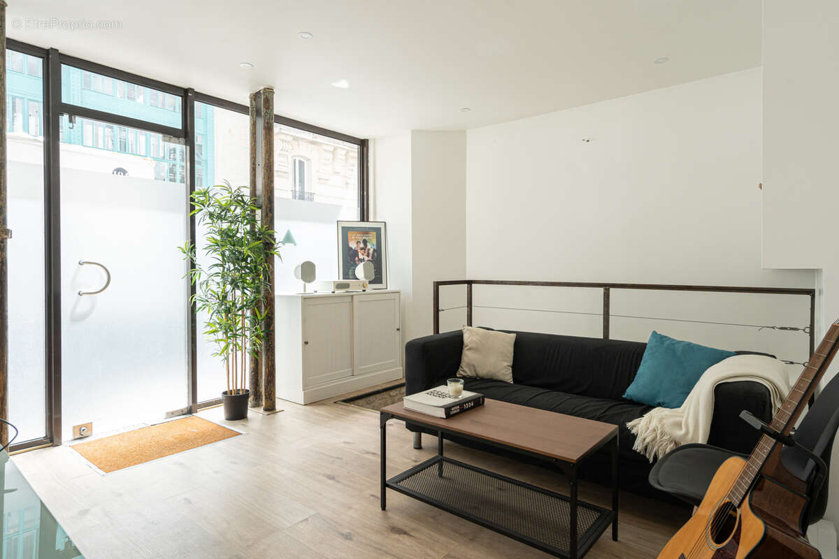 Appartement à PARIS-10E