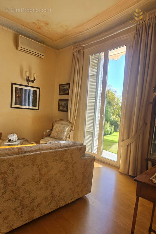 Maison à ROQUEBRUNE-CAP-MARTIN