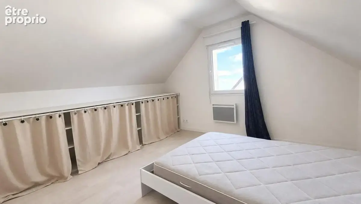 Gesvres - pavillon de 113 m² - 4 chambres - photo 14