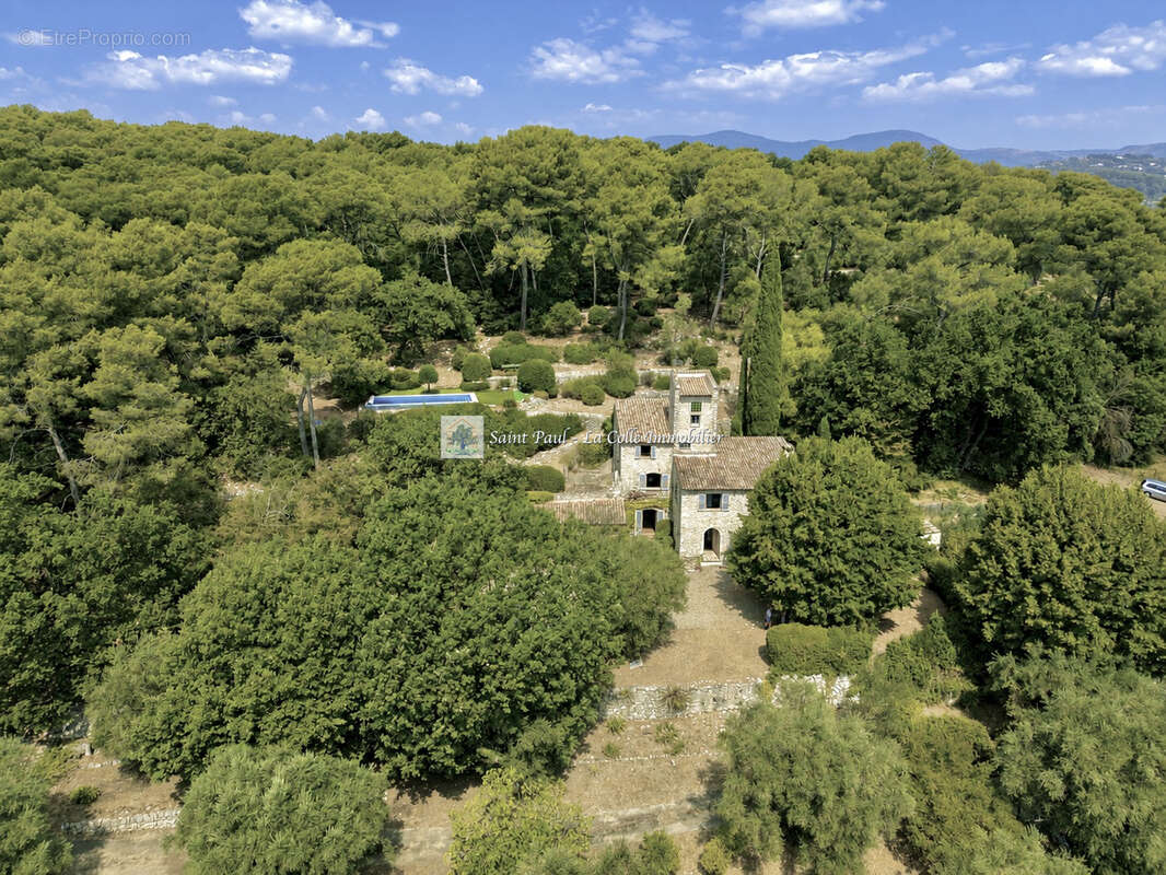 Ancien pigeonnier monastique du XVIIIᵉ siècle   Propriété de caractère sur plus de 2 hectares - photo 4