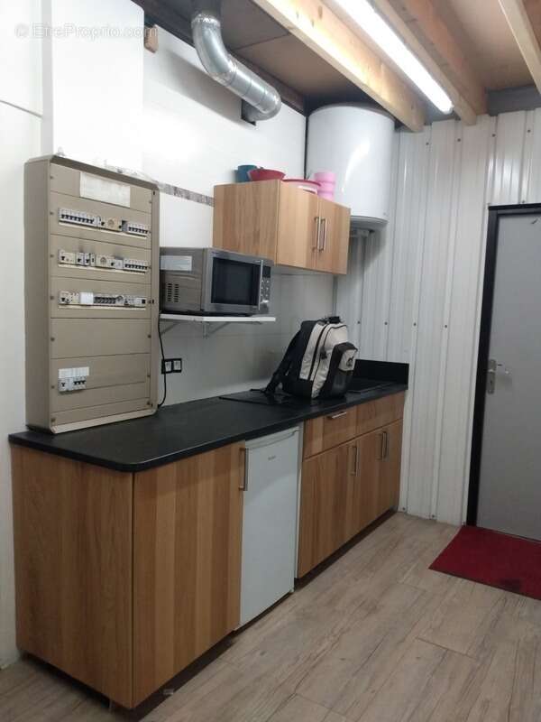 Dpt Savoie (73), à vendre CHALLES LES EAUX Ateliers et Bureaux - photo 10