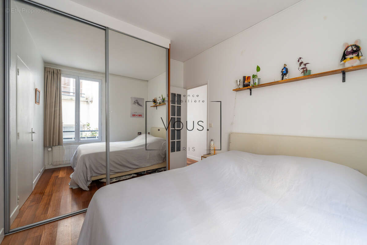Appartement à PARIS-1E