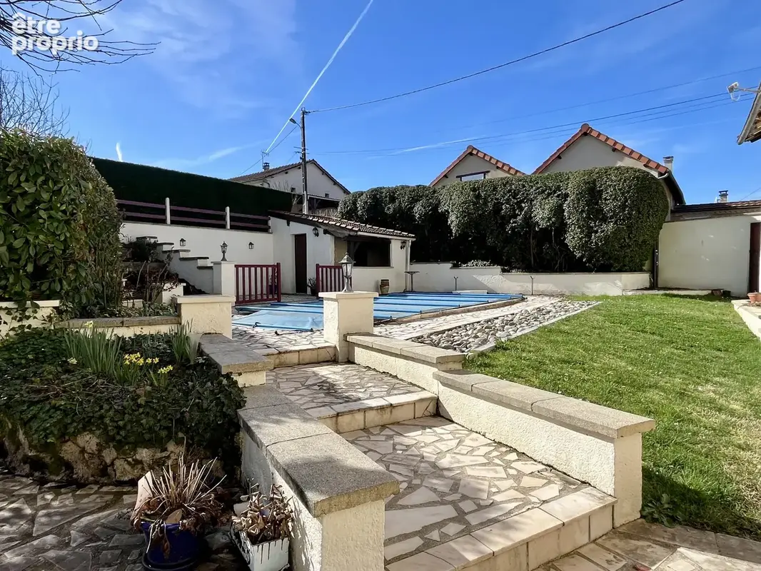 Centre Vergt   Maison de caractère avec piscine - photo 16
