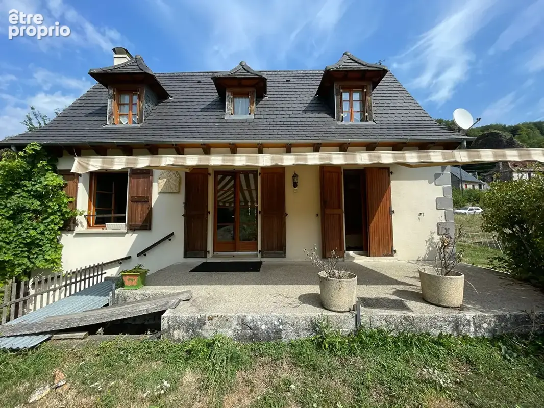 Maison à LAROQUEVIEILLE