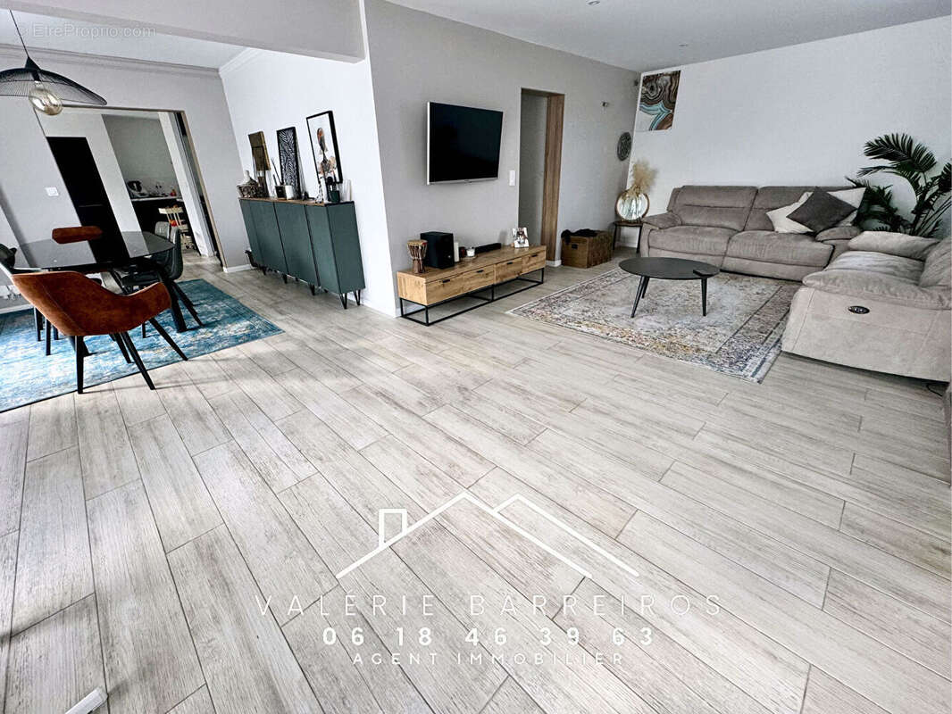 Maison Oissel 206.69 m2 - photo 5