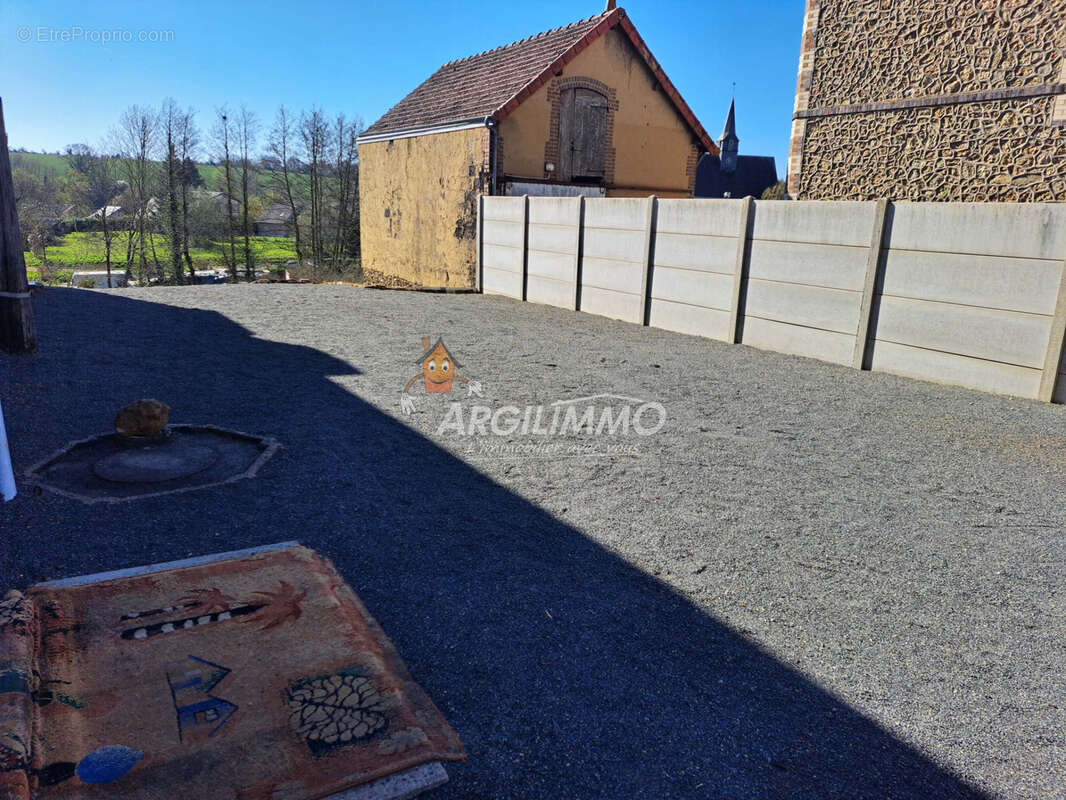 Maison à SAINT-CALAIS