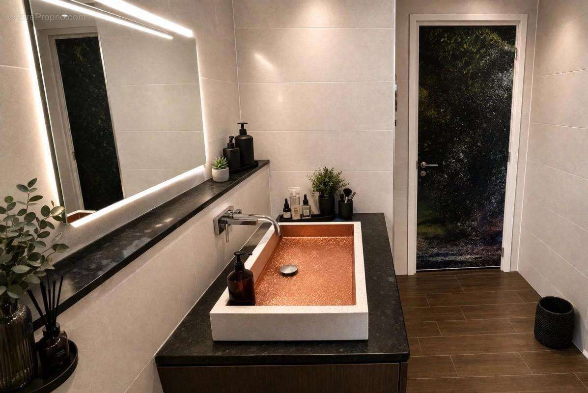 Appartement à VALBONNE