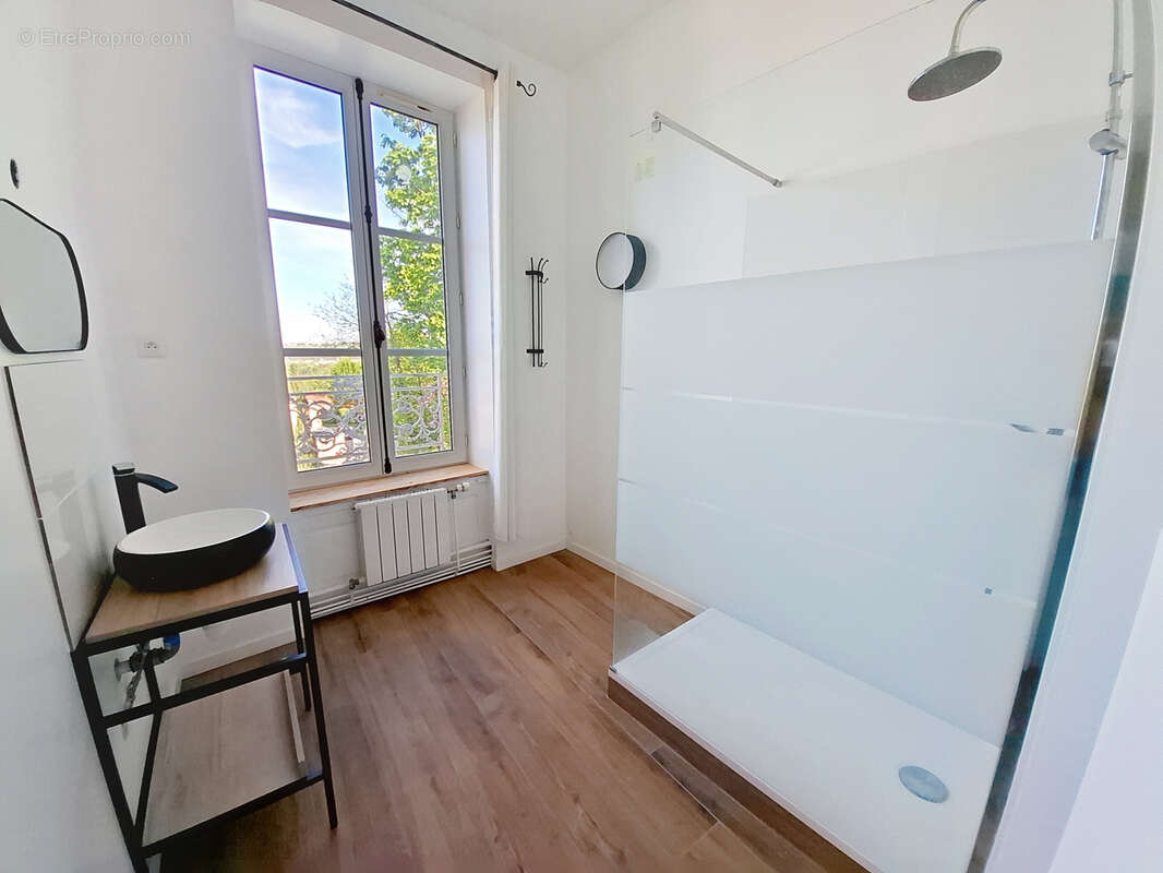 Appartement à VERNAISON