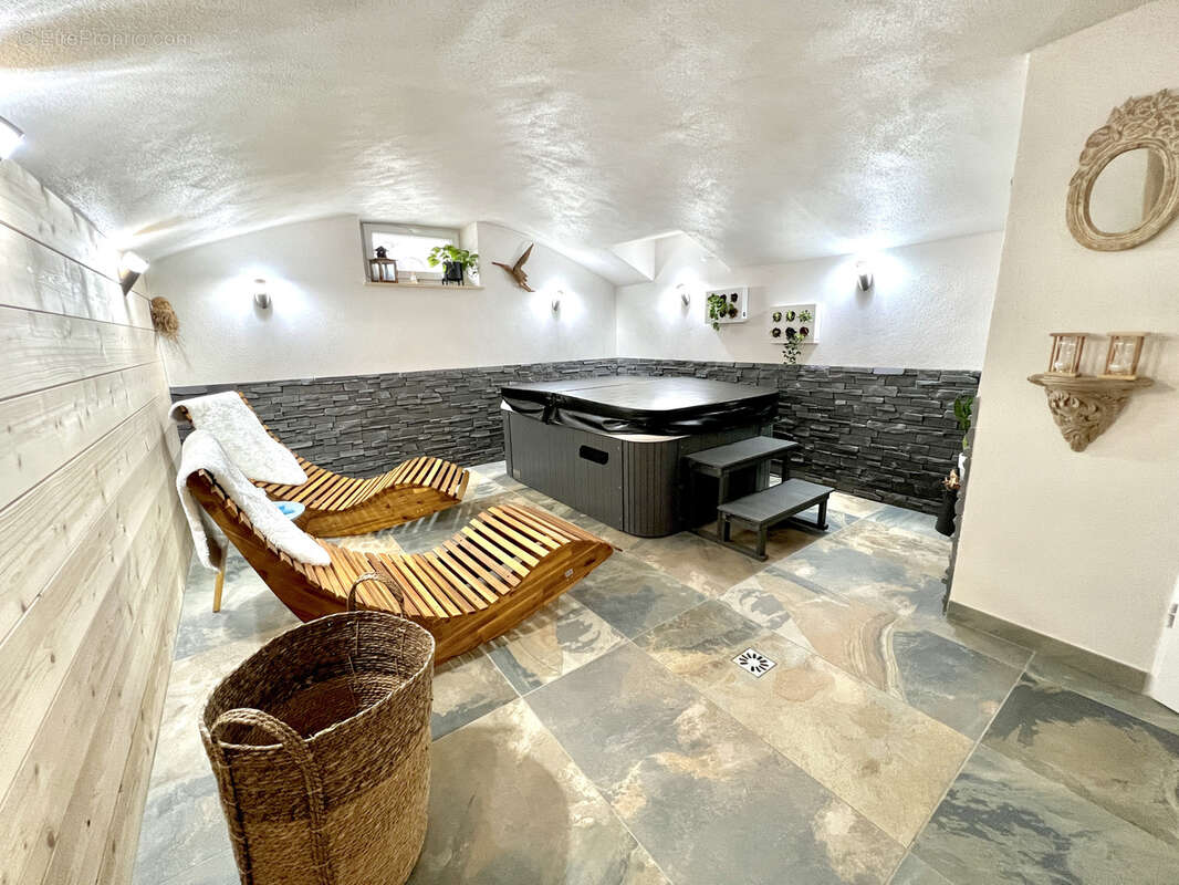 (73) SAVOIE - LA CHAMBRE / Propriété d'exception - photo 8